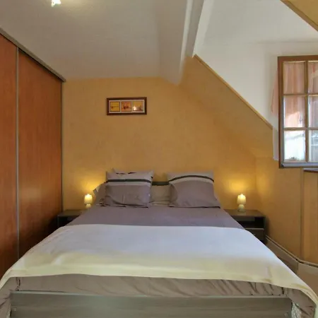 Vakantiehuis Neuville-sur-vanne, 5 Pieces, 8 Personnes - Fr-1-543-149 *